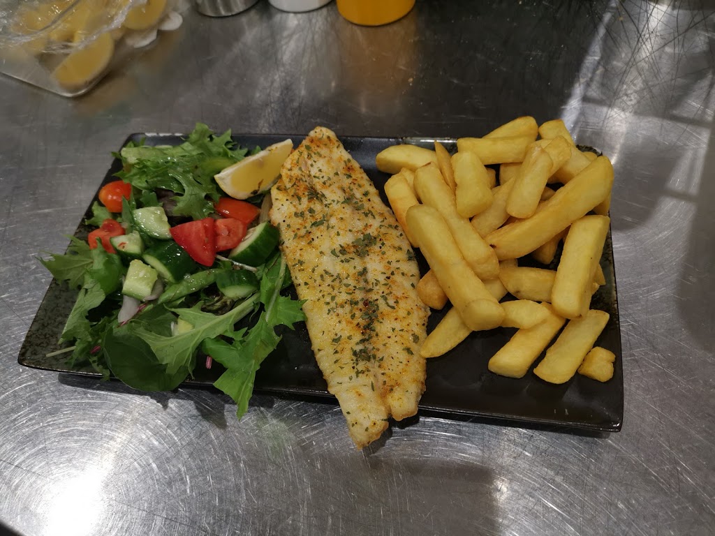 Steve Costis Famous Fish | meal takeaway | Marketfair Campbelltown, Shop 25B/4 Tindall St, Campbelltown NSW 2560, Australia | 0246289405 OR +61 2 4628 9405