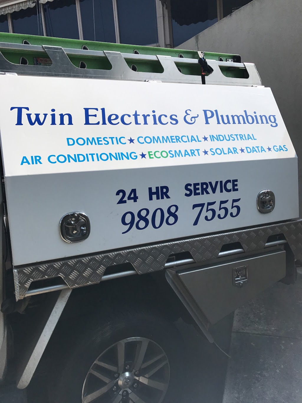 Twin Electrics & Plumbing | 1 Leslie Ct, Burwood VIC 3125, Australia | Phone: (03) 9808 7555