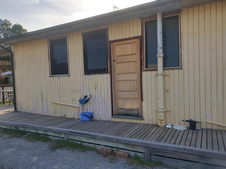 Cormac Painting & Houseboat Maintenance | 5 Eighth St, Eildon VIC 3713, Australia | Phone: 0488 183 432
