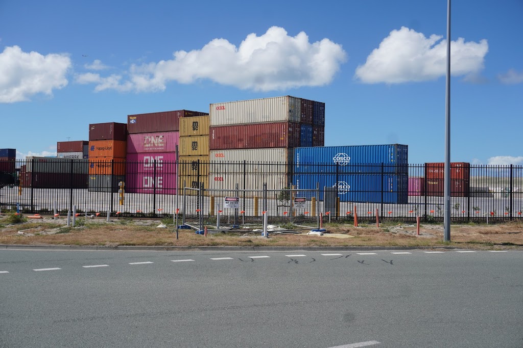 South East Queensland Hauliers Port of Brisbane | 2 Egret St, Port Of Brisbane QLD 4178, Australia | Phone: (07) 3823 7400