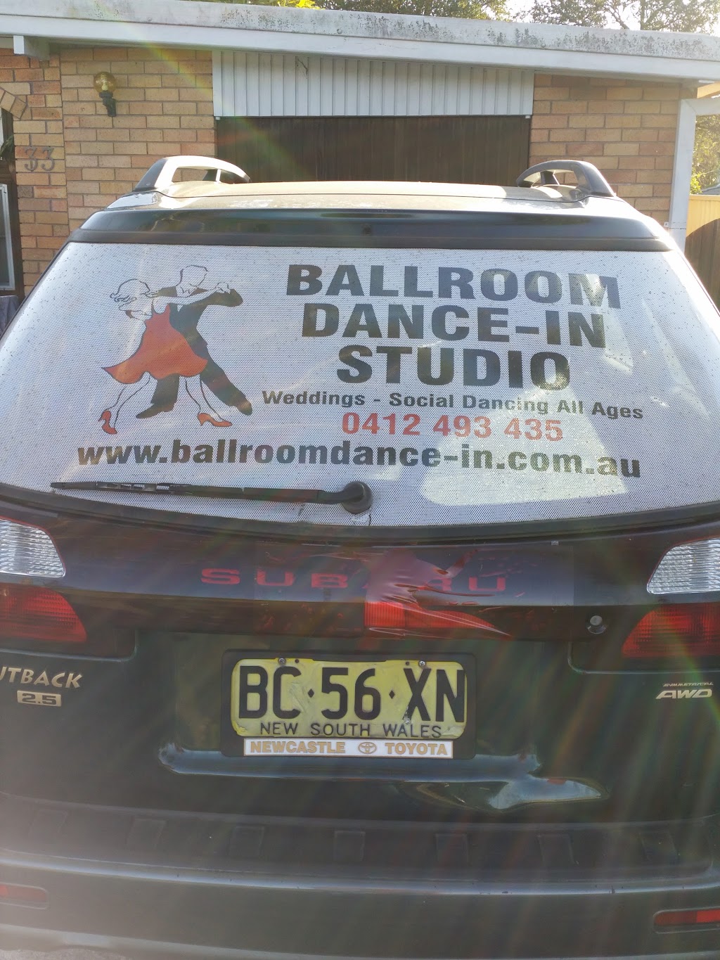 Ballroom Dance-in Studio | school | 33 Arunta Ave, Kariong NSW 2250, Australia | 0243401057 OR +61 2 4340 1057