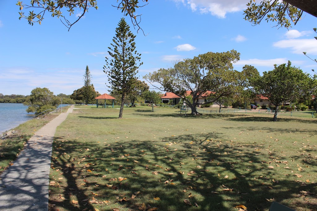 Salford Waters Park | park | 43 Adrian St, Victoria Point QLD 4165, Australia | 0738298999 OR +61 7 3829 8999