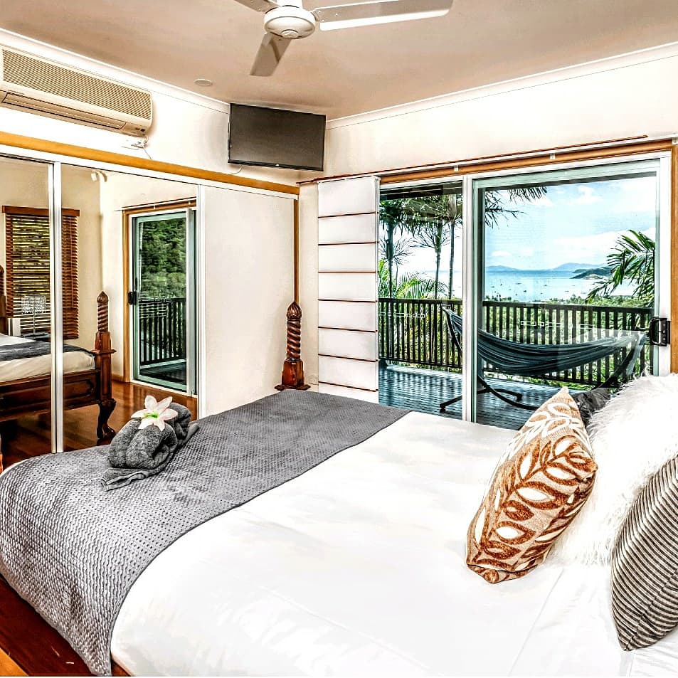 Bella Vista on Nara | 22 Nara Ave, Airlie Beach QLD 4802, Australia | Phone: 0466 573 617