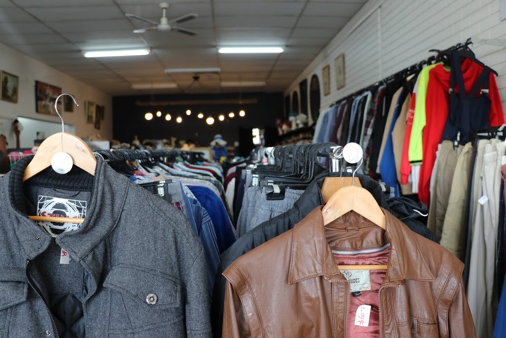 Gordon St Port Macquarie Lifeline Shop | 122 Gordon St, Port Macquarie NSW 2444, Australia | Phone: (02) 6584 0200
