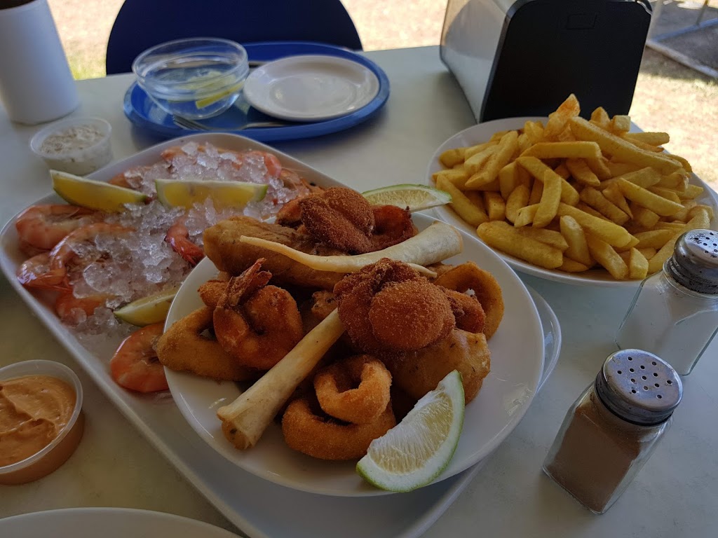 Spinnaker seafood market | at the marina, 1713 Bribie Island Rd, Sandstone Point QLD 4511, Australia | Phone: (07) 5497 6444