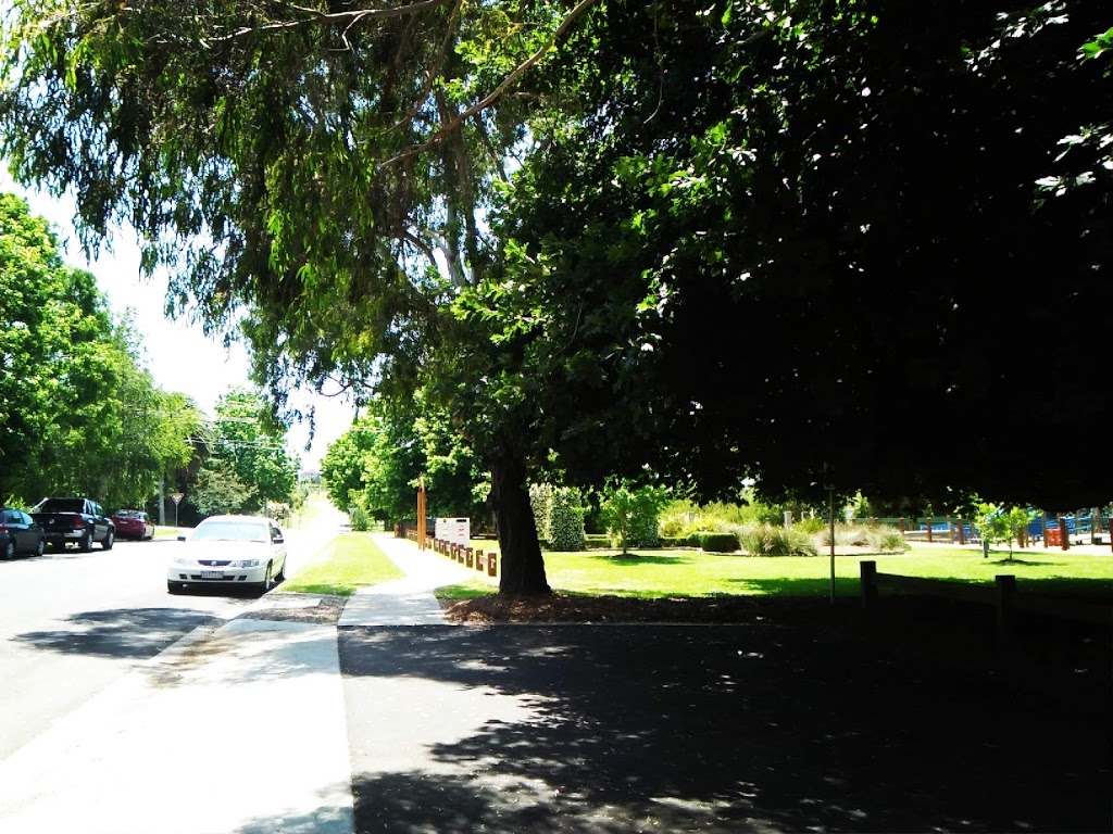 Mcindoe Park | park | 36 Turner St, Leongatha VIC 3953, Australia | 0356629200 OR +61 3 5662 9200