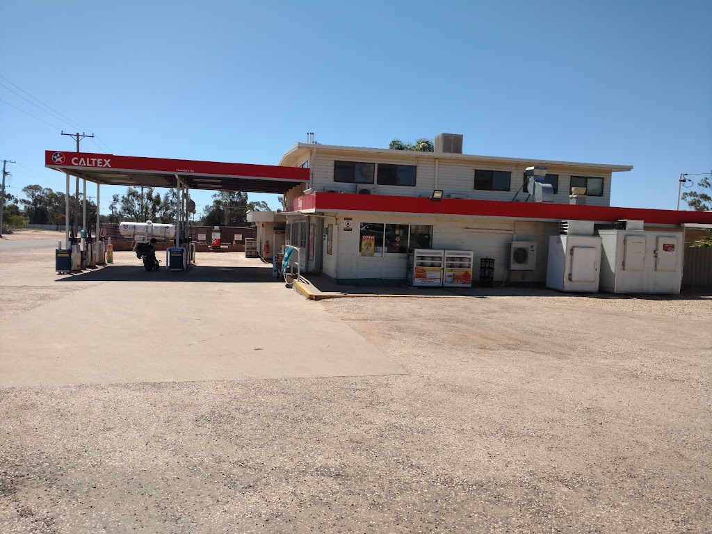 Ampol Foodary Lightning Ridge | gas station | Morilla St, Lightning Ridge NSW 2834, Australia | 0268290485 OR +61 2 6829 0485