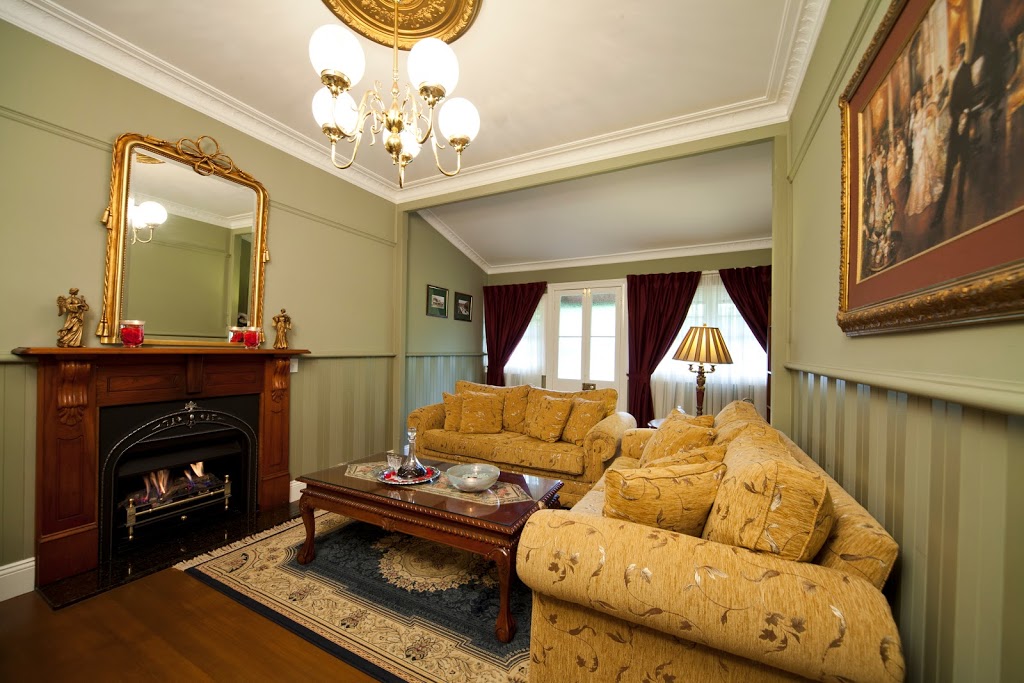 Leura Rose - Blue Mountains Luxury Accommodation | 17 Woodford St, Leura NSW 2780, Australia | Phone: 1300 721 321