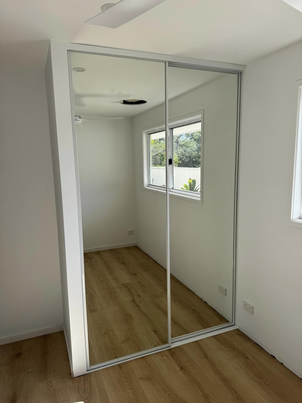 Quickfit Wardrobe Doors | 15 Gatina Cres, Coomera QLD 4209, Australia | Phone: 0478 714 488