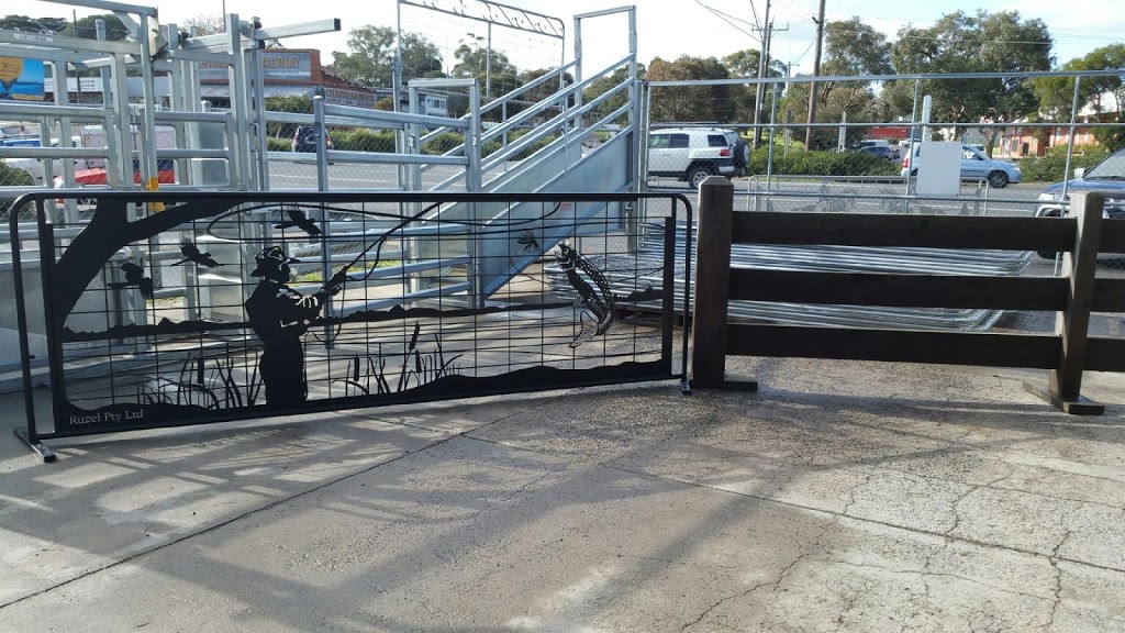 Rural Fence and Trade Whittlesea | food | 34 Beech St, Whittlesea VIC 3757, Australia | 0397161800 OR +61 3 9716 1800