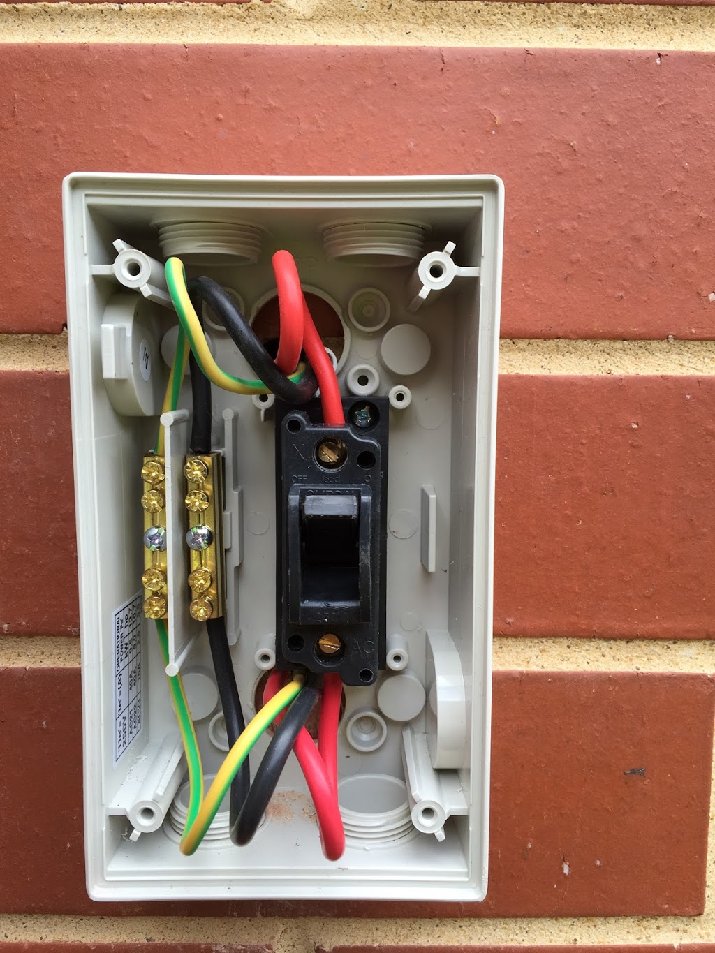 Fenner Electrical Services | electrician | 4 Leopold St, Vista SA 5091, Australia | 0411706192 OR +61 411 706 192