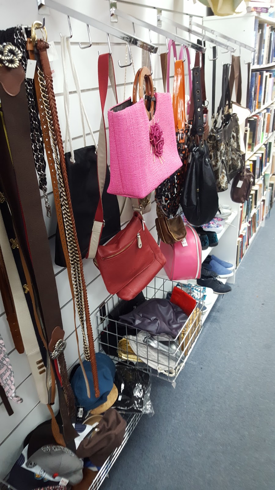 Salvos Stores Walkley Heights | store | Shop 1 Walkley Heights Shopping Centre, 1-11 R M Wiiliams Drive, Walkley Heights SA 5098, Australia | 0881625547 OR +61 8 8162 5547