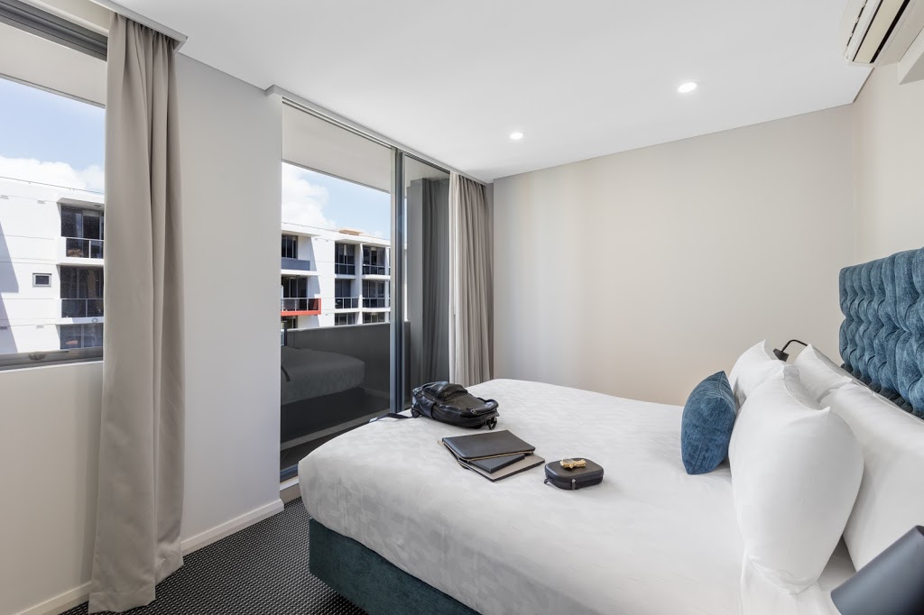 Meriton Suites Waterloo | lodging | 30 Danks St, Waterloo NSW 2017, Australia | 0292771125 OR +61 2 9277 1125