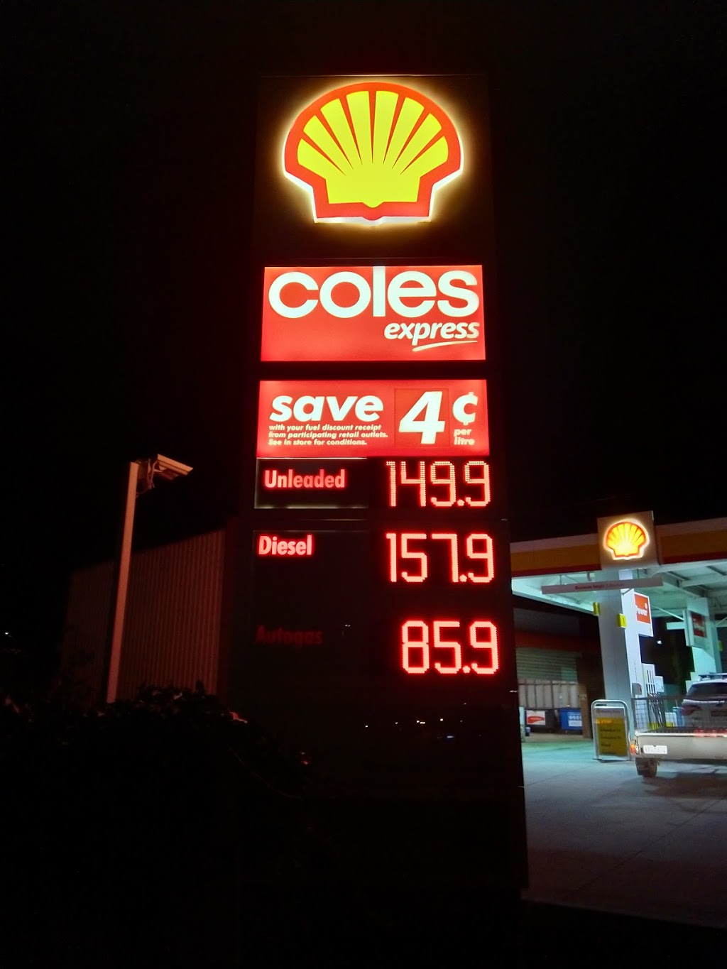 Coles Express | gas station | 47 Raglan St, Daylesford VIC 3460, Australia | 0353484091 OR +61 3 5348 4091