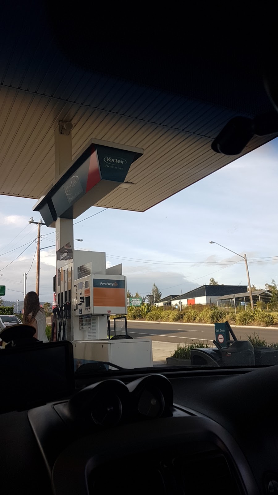 The Foodary Caltex Bomaderry | gas station | 341 Princes Hwy, Bomaderry NSW 2541, Australia | 0244216438 OR +61 2 4421 6438