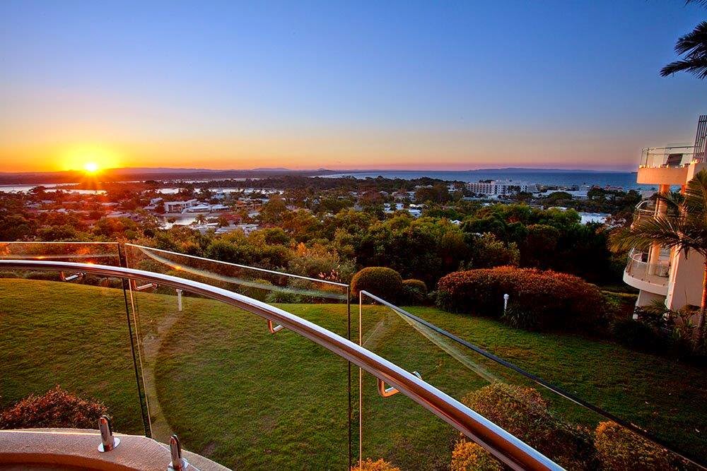 Noosa Crest Resort | real estate agency | 2 Noosa Dr, Noosa Heads QLD 4567, Australia | 0754495700 OR +61 7 5449 5700