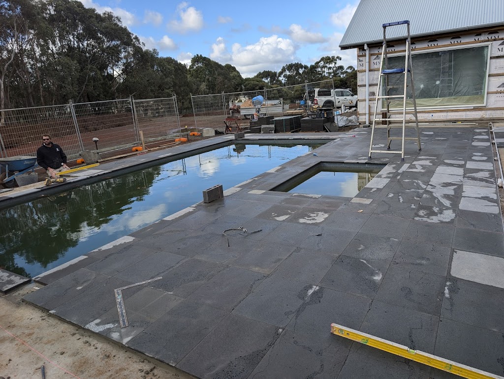 Tower Hill Landscapes | 1 Anzac Ave, Koroit VIC 3282, Australia | Phone: 0439 626 464