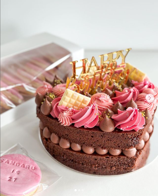 Cakes By Kaptured | 14 Portrait St, Mambourin VIC 3024, Australia | Phone: 0435 643 052