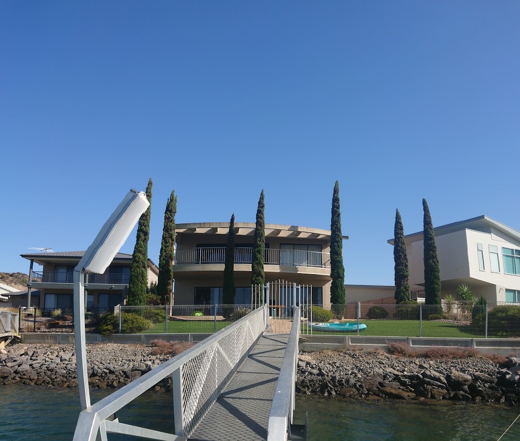 Marina Vista | lodging | 6 Ceres Court, Port Vincent SA 5581, Australia | 0888322623 OR +61 8 8832 2623
