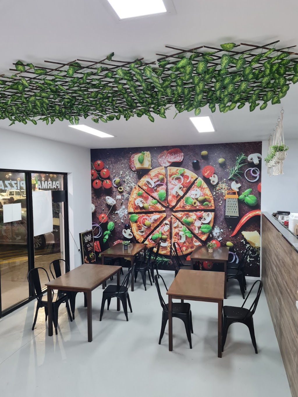 Delish Pizza And Grill | 316 Glenelg Hwy, Smythes Creek VIC 3351, Australia | Phone: 0413 083 925