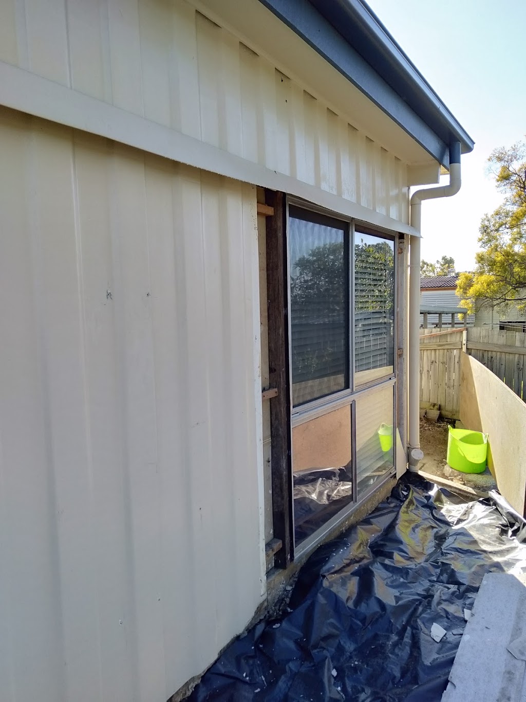 Norman Family Asbestos Services Pty Ltd | moving company | 8b Blackbird Terrace, Kallangur QLD 4503, Australia | 0473089898 OR +61 473 089 898