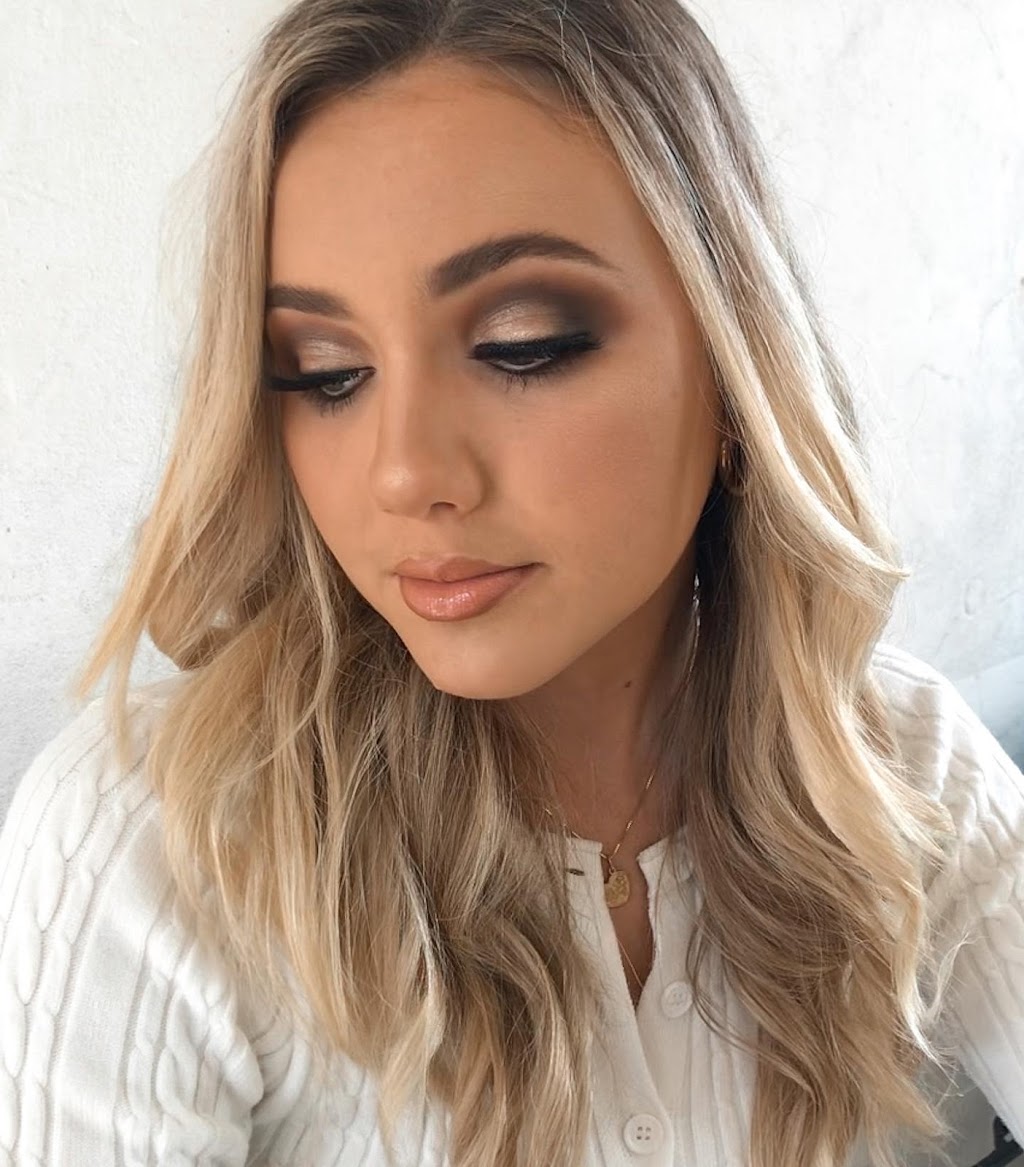 Tayissa Walters Makeup Artist | 33 Eleventh Ave, Brighton QLD 4017, Australia | Phone: 0466 797 254