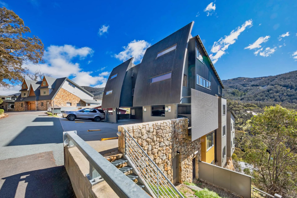 Elevation 8 – Thredbo | Unit 8/12 Bobuck Ln, Thredbo NSW 2625, Australia | Phone: 1300 669 167