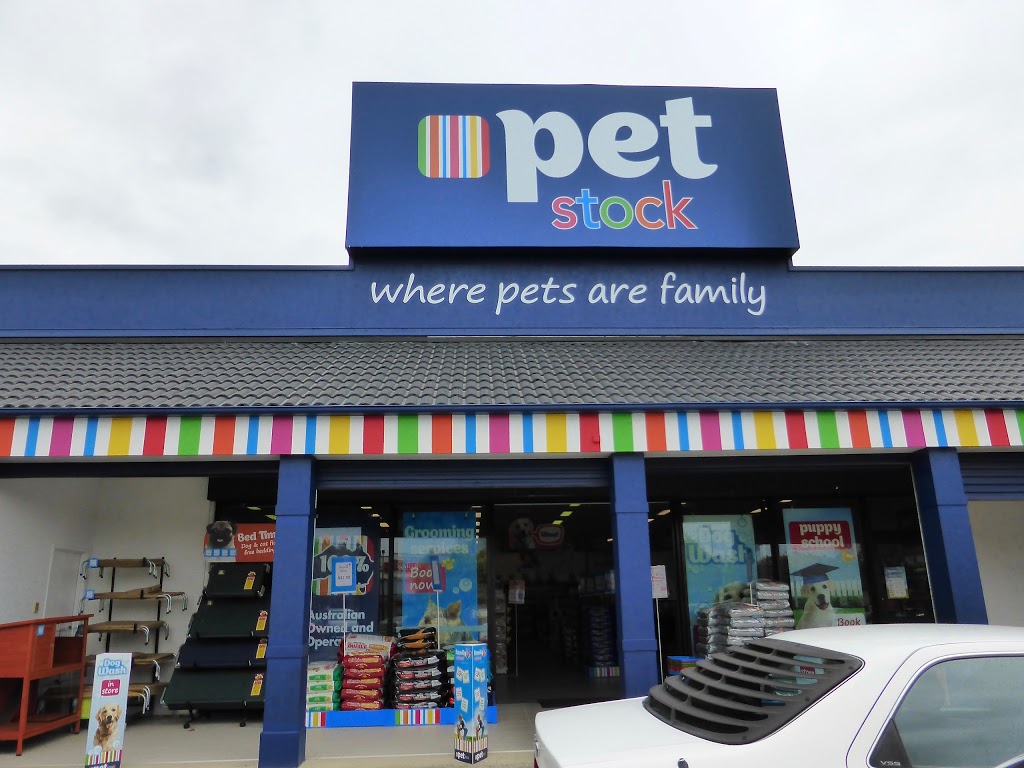 PETstock Runaway Bay | pet store | Runaway Bay Shopping Village, Cnr Lae Dr and, Bayview St, Runaway Bay QLD 4216, Australia | 0755288990 OR +61 7 5528 8990