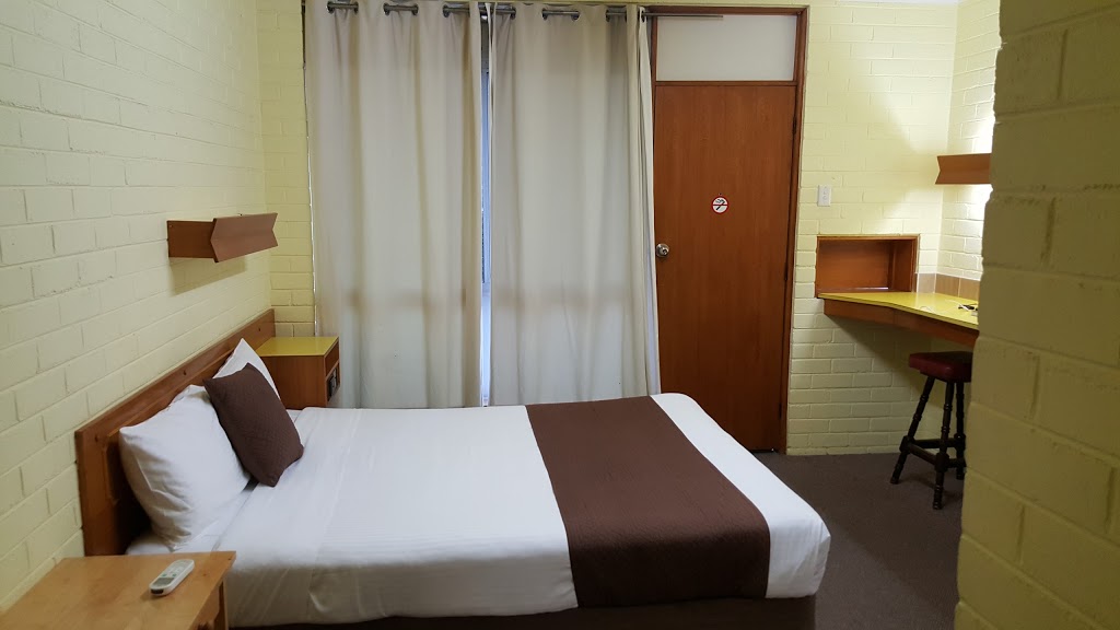 Moon River Motor Inn | 159 Macleay Valley Way, Kempsey NSW 2440, Australia | Phone: (02) 6562 8077