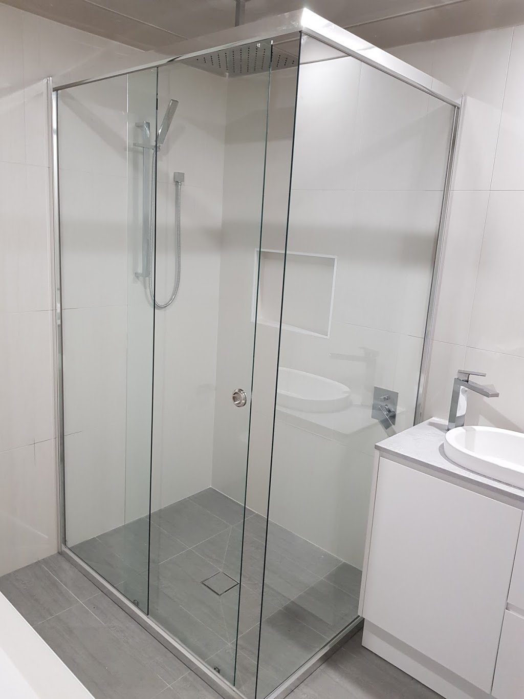 All Glass & Mirror Service P/L | 371 Arden St, Coogee NSW 2034, Australia | Phone: (02) 9665 2322