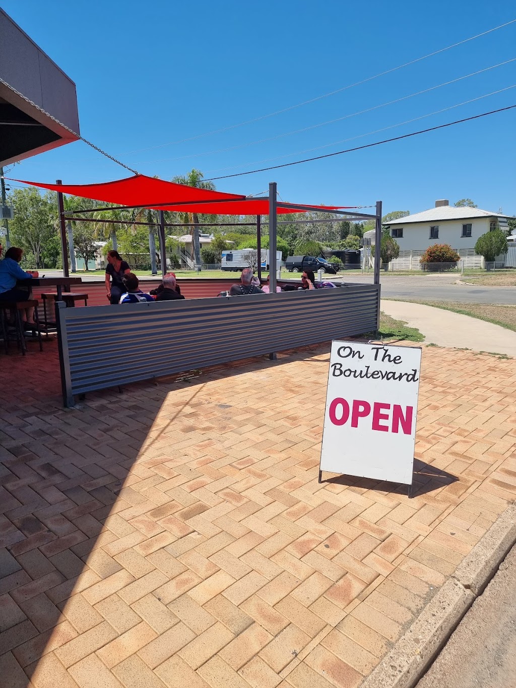 On The Boulevard Cafe | restaurant | 68-54, State Route 73, Theodore QLD 4719, Australia | 0749931189 OR +61 7 4993 1189