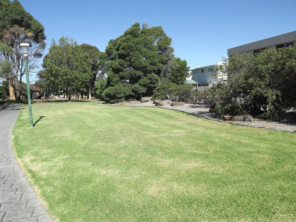 Susan Walsh Reserve | park | Fairfield VIC 3078, Australia