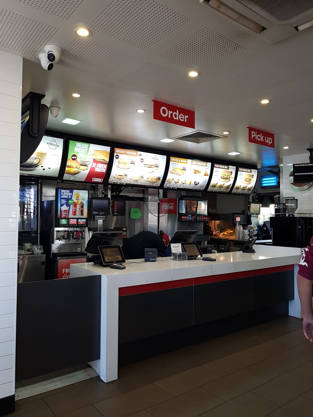 Hungry Jacks | meal takeaway | Howe St and, New England Hwy, Singleton NSW 2330, Australia | 0265724269 OR +61 2 6572 4269