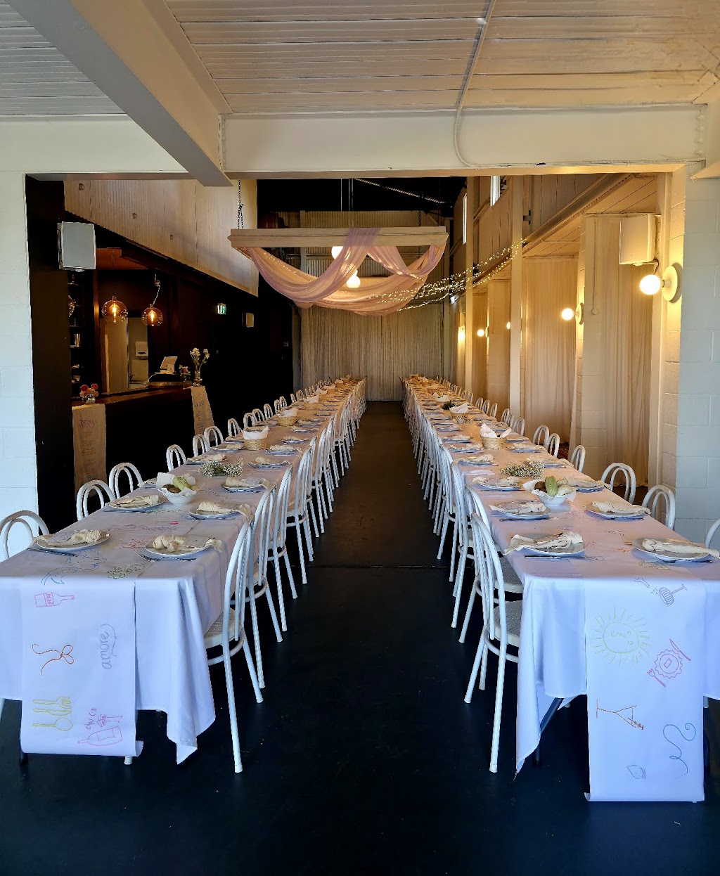 Divine Designs Wedding & Events | 7 Riverdale Cl, Rutherford NSW 2320, Australia | Phone: 0412 417 239