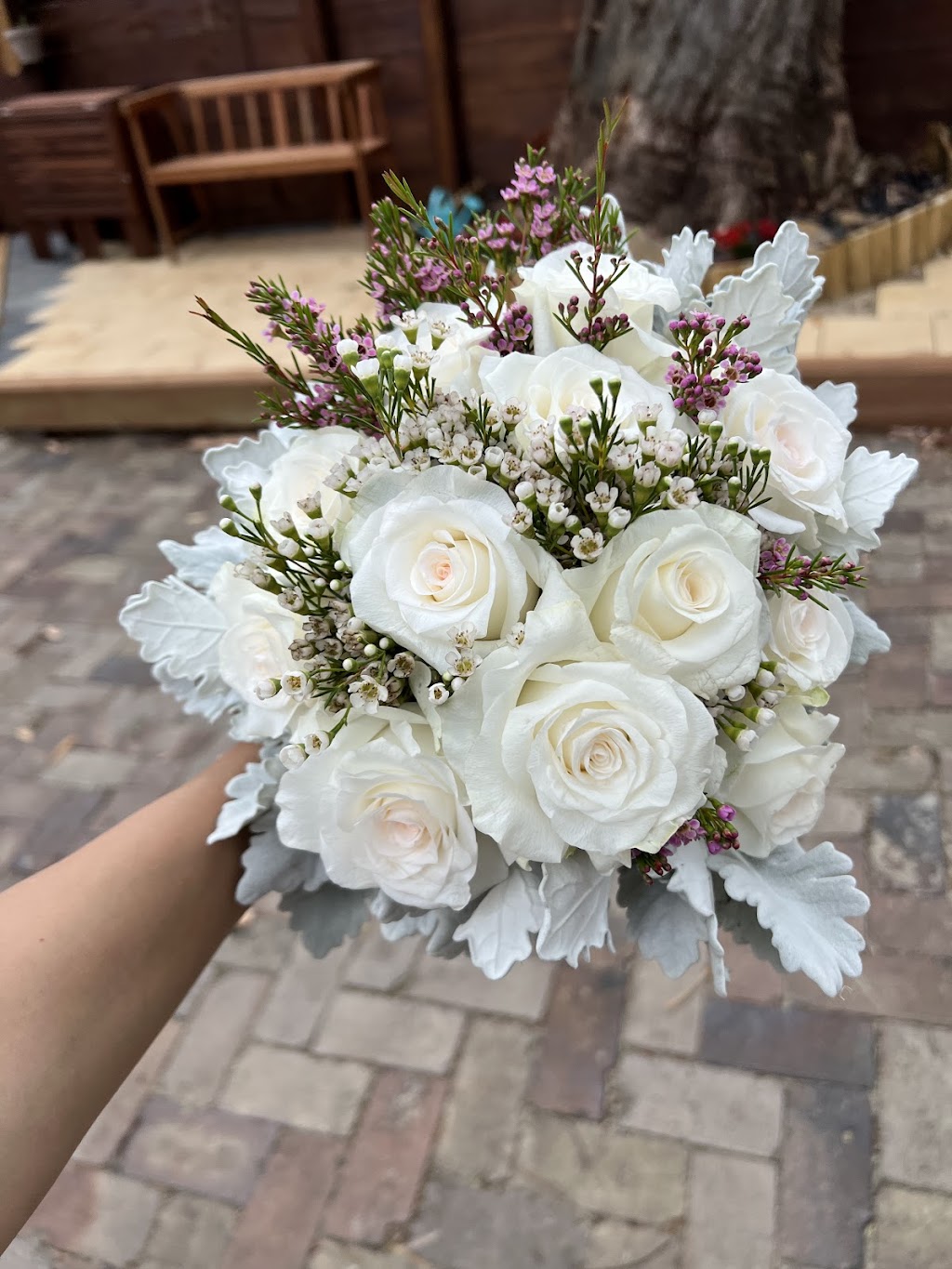 Leylisflowers | 182 Fox Valley Rd, Wahroonga NSW 2076, Australia | Phone: 0403 575 703