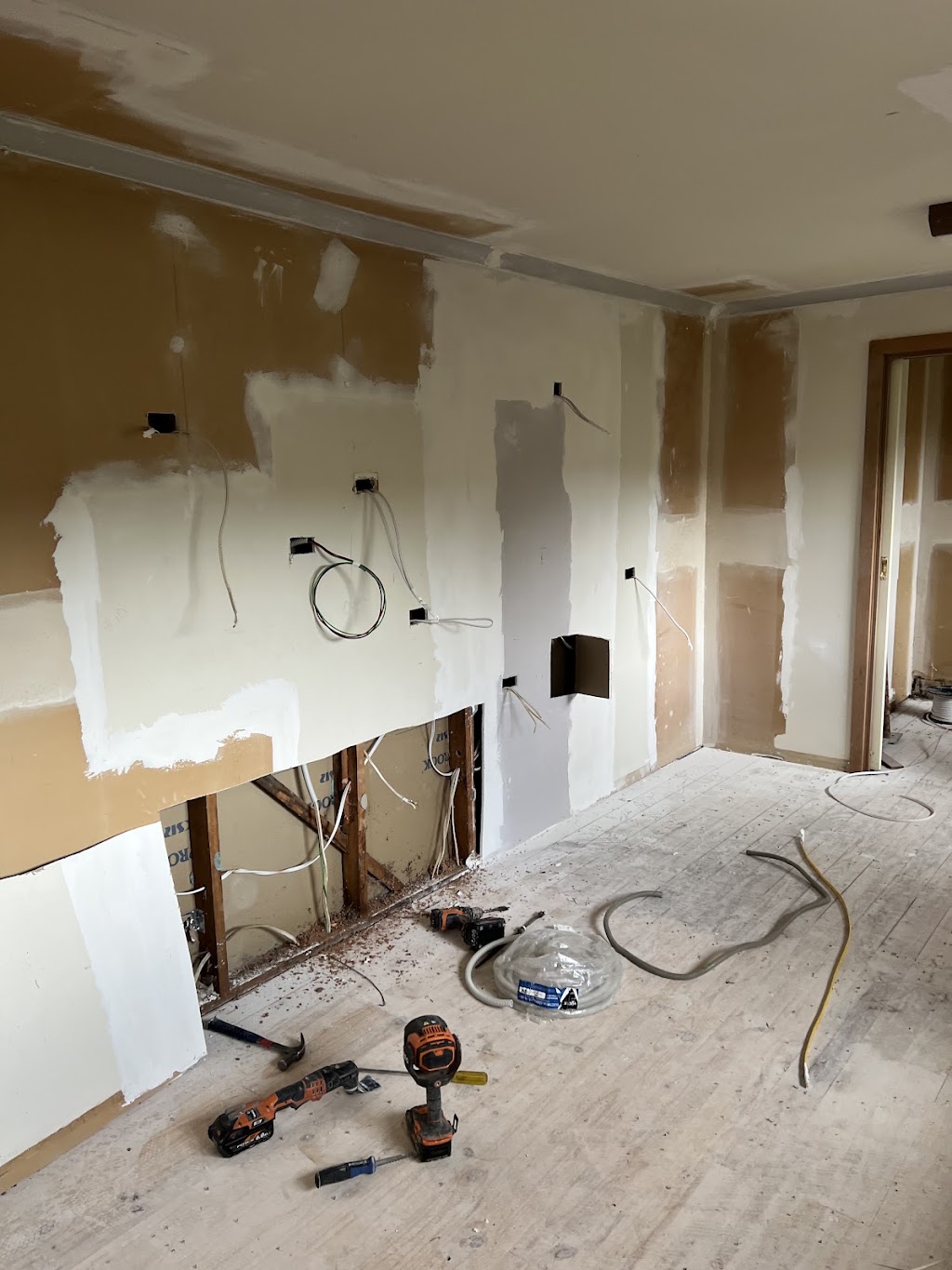 McPherson Electrical and Air Conditioning | 6 Naranga Cres, Frankston VIC 3199, Australia | Phone: 0438 421 977