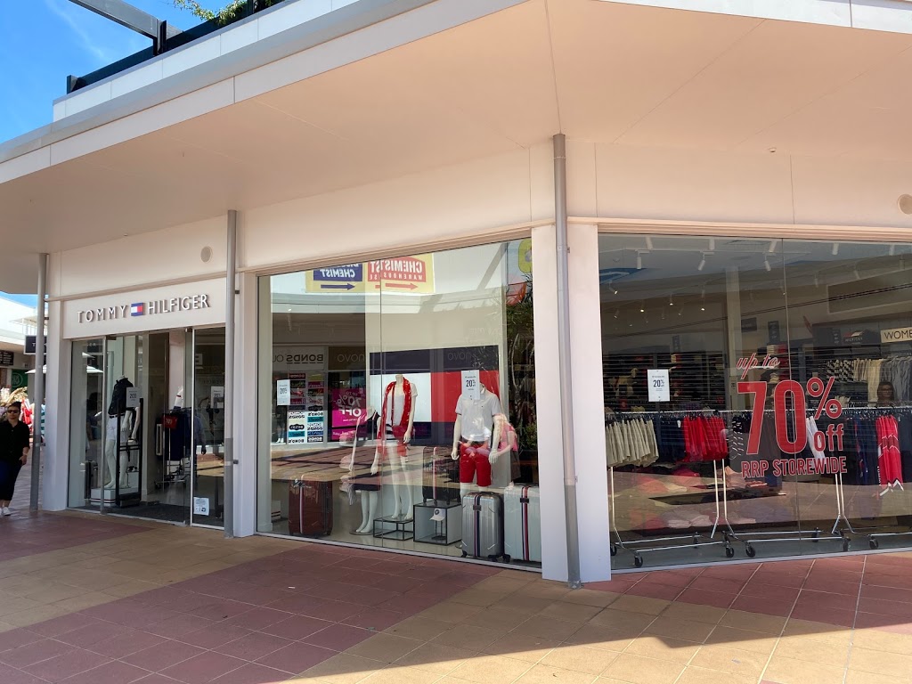 Tommy Hilfiger Adelaide | clothing store | Shop T102-105, Harbour Town Adelaide, 727 Tapleys Hill Rd, West Beach SA 5024, Australia | 0863507905 OR +61 8 6350 7905