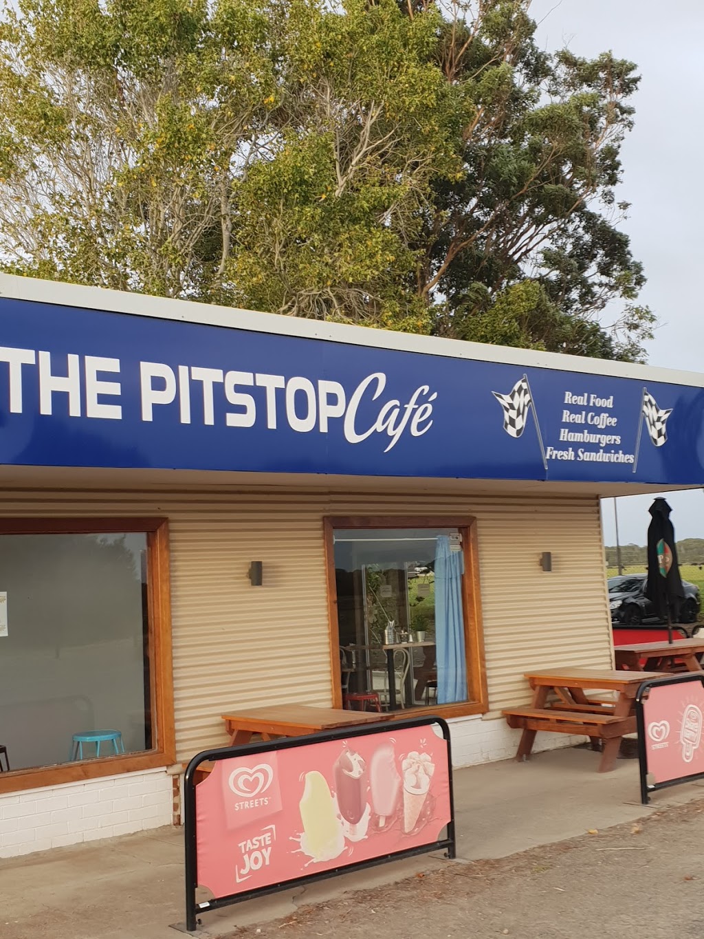 The Pit Stop | gas station | Nelson Bay Rd, Salt Ash NSW 2318, Australia | 0249826950 OR +61 2 4982 6950