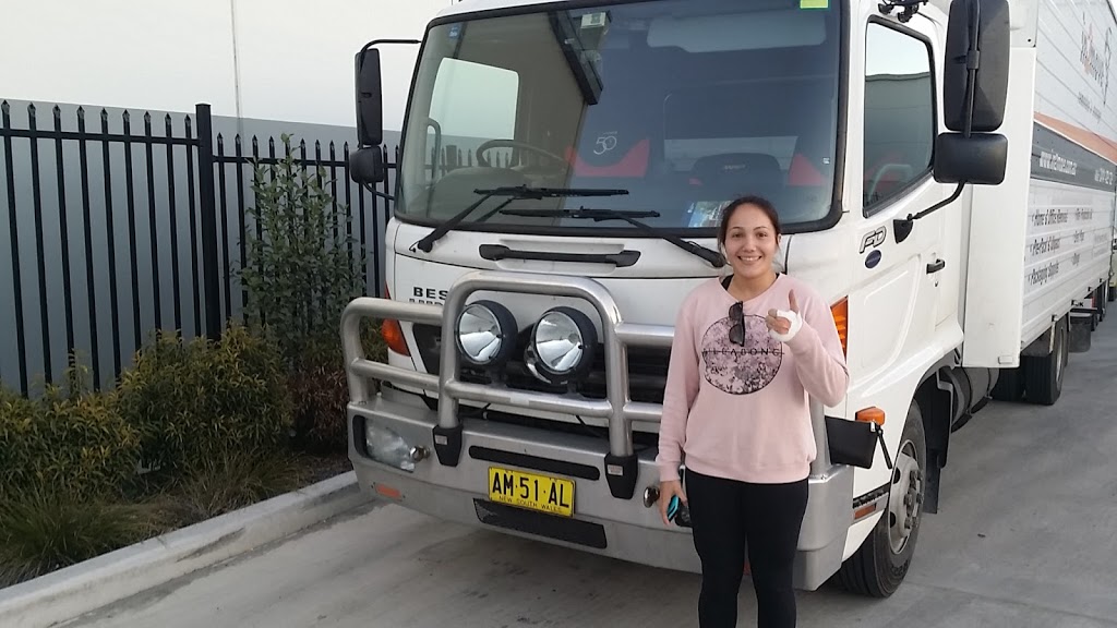 U Learn Truck Driving School -LR MR HR HC Truck Licence- | 23 Anzac Ave, Smeaton Grange NSW 2567, Australia | Phone: 0414 422 132