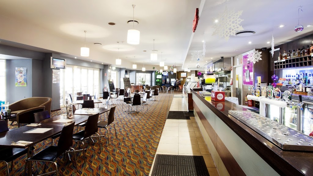 Waterfront Hotel | 2/46 David Low Way, Diddillibah QLD 4559, Australia | Phone: (07) 5458 2777