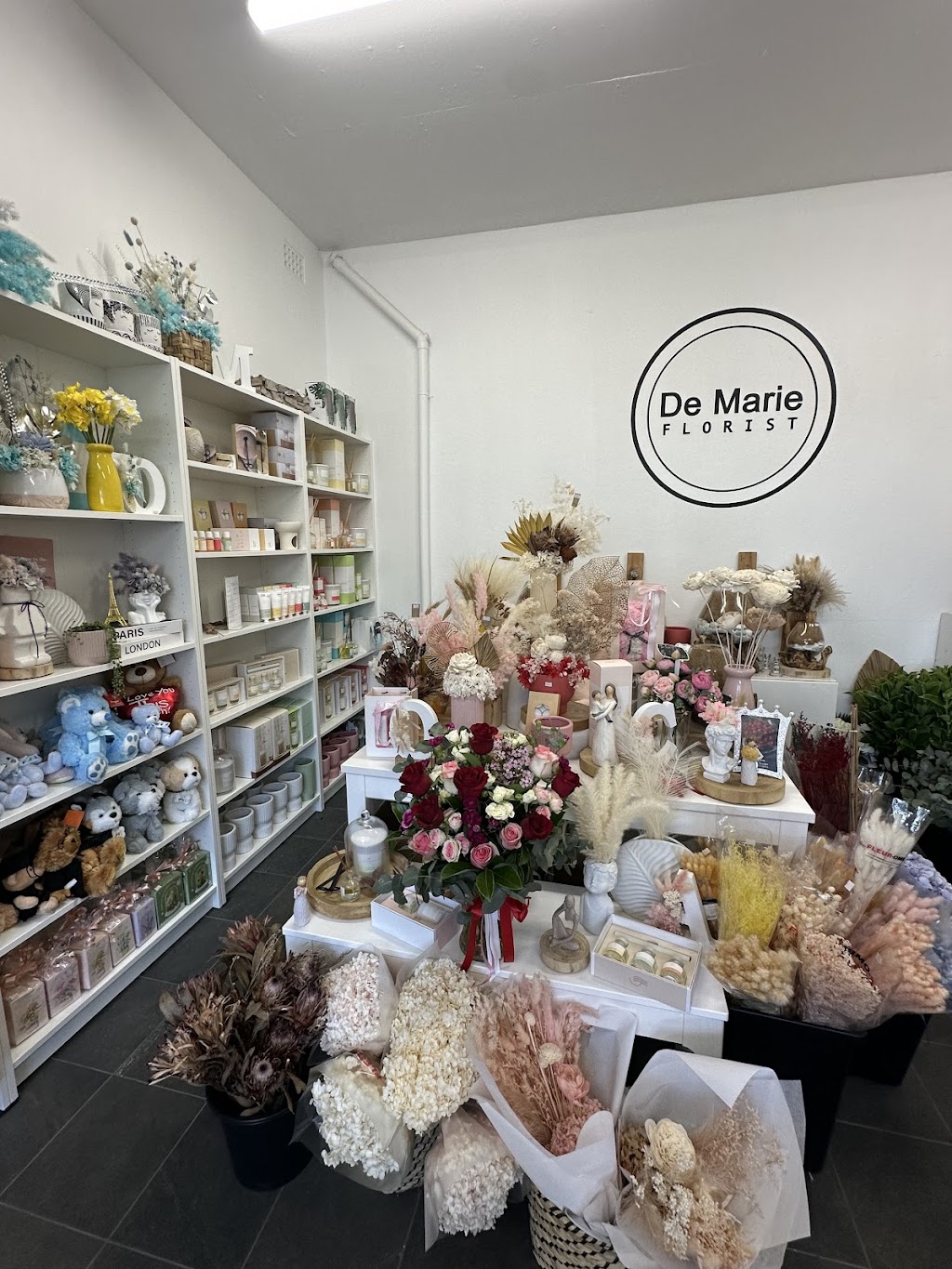 De Marie florist | Shop4/486 Londonderry Rd, Londonderry NSW 2753, Australia | Phone: 0452 156 423
