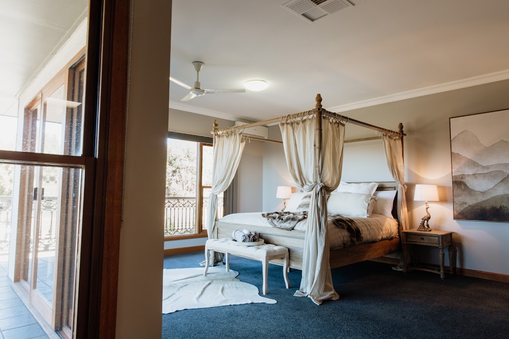 Sunrise Retreat Taminick | 426 Taminick Gap Rd, Wangaratta South VIC 3678, Australia | Phone: 0434 646 526