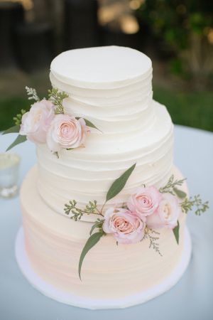 Luscious Layers Cakes | shed 6/21 Leather St, Breakwater VIC 3219, Australia | Phone: 0439 313 761