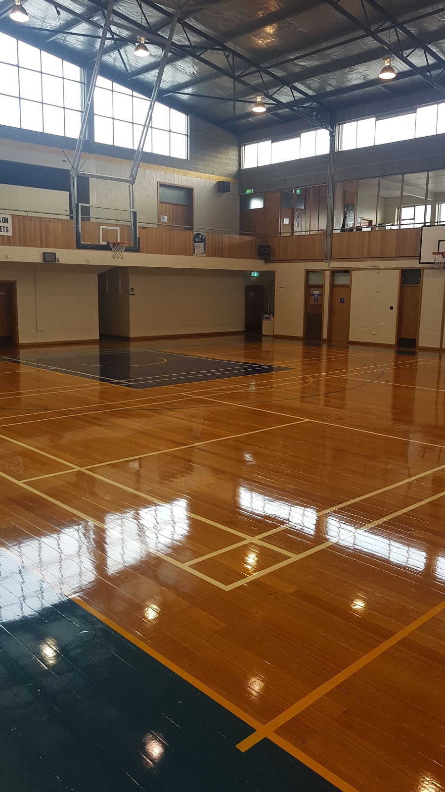 Warrane Sports Centre |  | 10 Dampier St, Warrane TAS 7018, Australia | 0362444044 OR +61 3 6244 4044