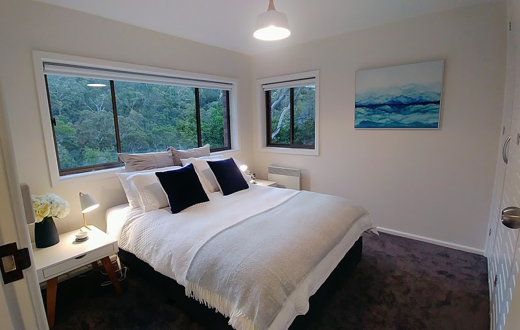 The View - Sandy Bay B&B | lodging | unit 1/15 Aotea Rd, Sandy Bay TAS 7005, Australia | 0428252025 OR +61 428 252 025