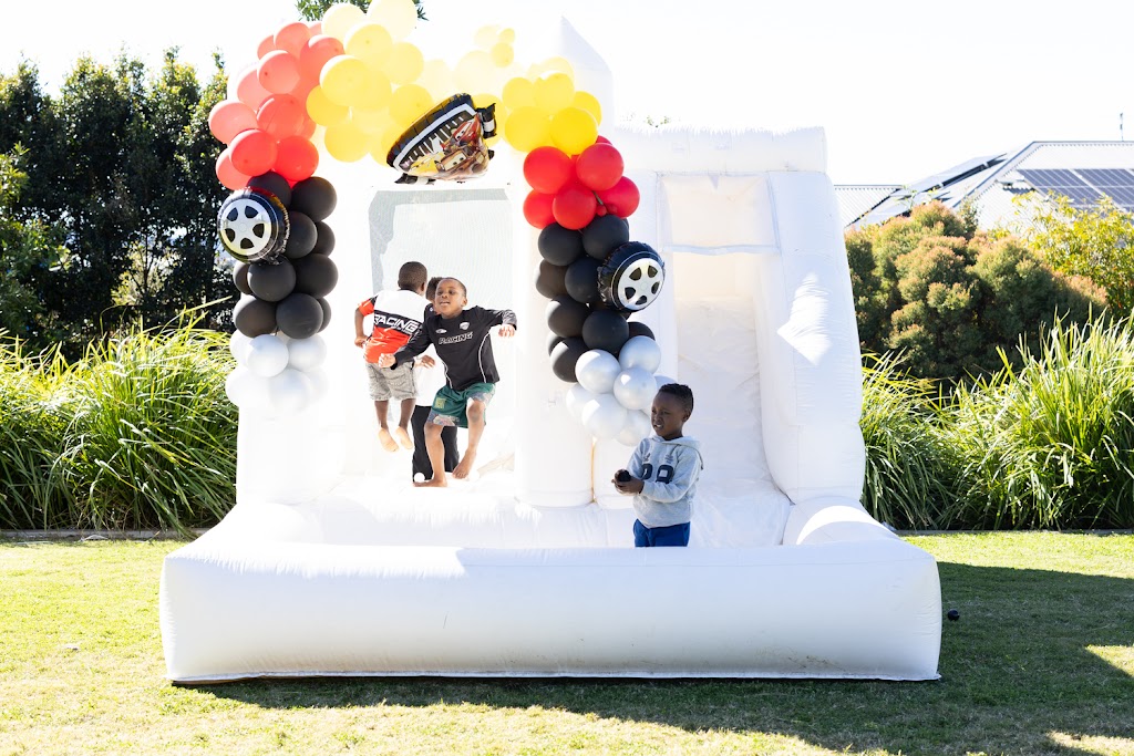 Bounce House Fun | 16 Robert Jones St, Redbank Plains QLD 4301, Australia | Phone: 0437 549 689