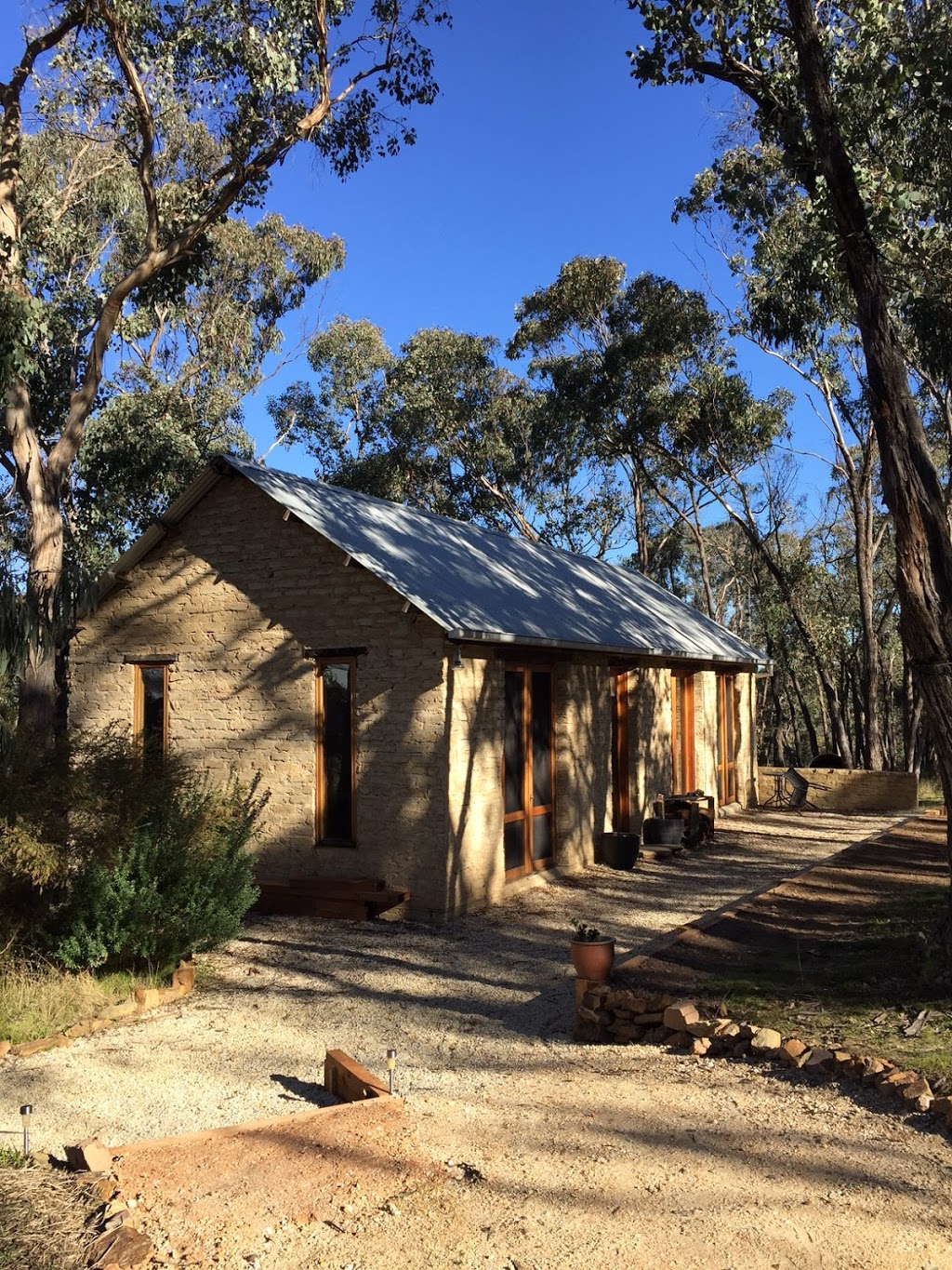 The Mud House | lodging | 80 Willy Milly Rd, Castlemaine VIC 3450, Australia | 0419115486 OR +61 419 115 486