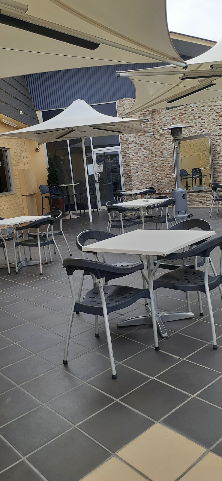 Mulga Hill Tavern | Mulga Hill Tavern, 264 Oxide St, Broken Hill NSW 2880, Australia | Phone: (08) 8087 7138