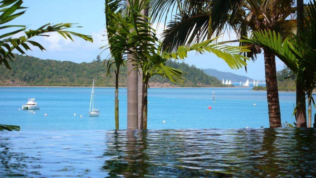 Baybliss Apartments | 12 Bay Terrace, Whitsunday QLD 4802, Australia | Phone: (07) 4946 9661