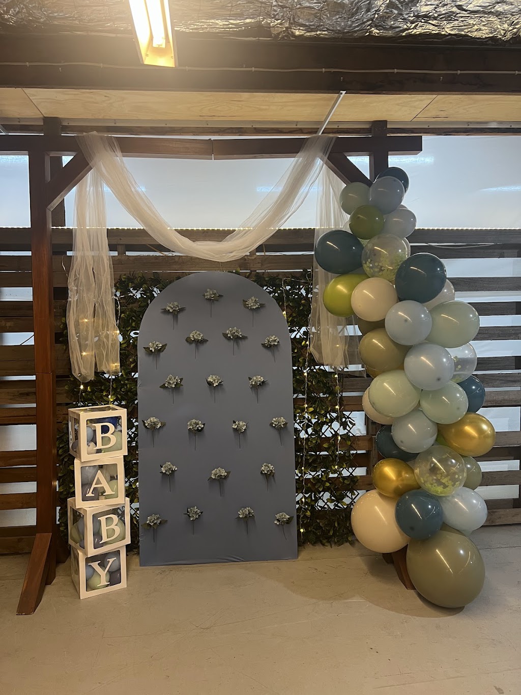 Rustique on the Coast | 2 Burns Rd, Ourimbah NSW 2258, Australia | Phone: 0422 142 839